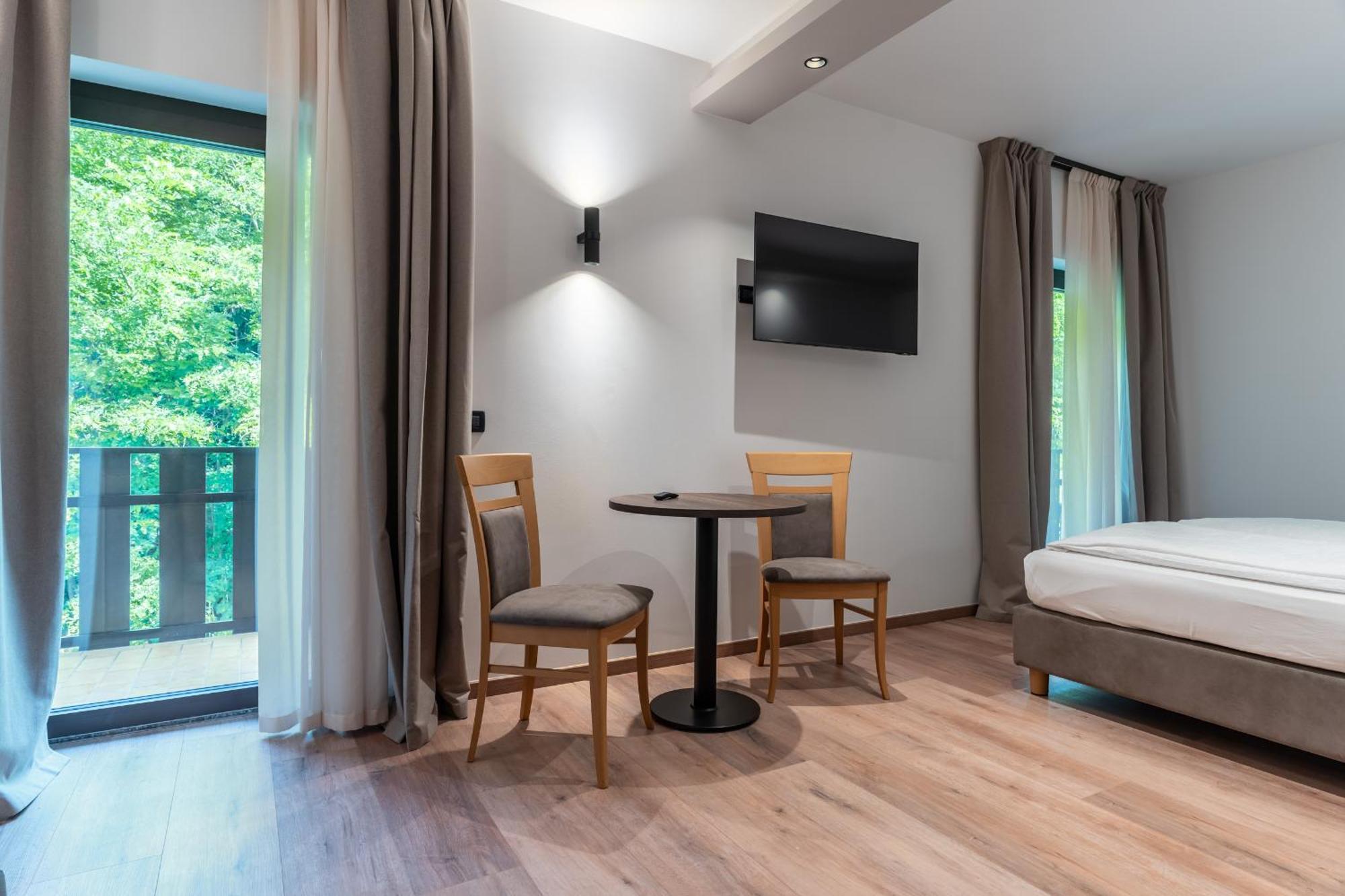 Hotel Ariston Levico Terme Exterior foto