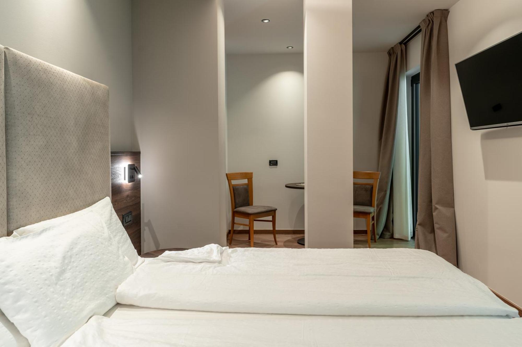 Hotel Ariston Levico Terme Exterior foto